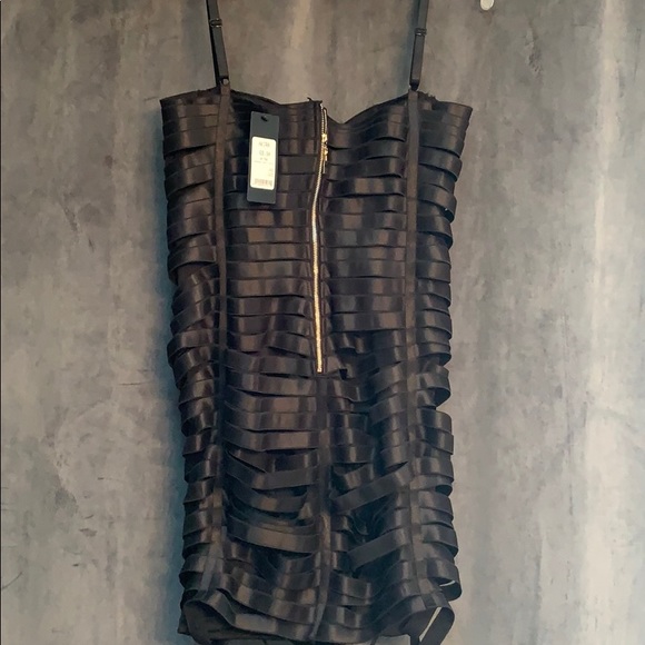 Sexy little black bandage dress with tags! Akira - Picture 4 of 5